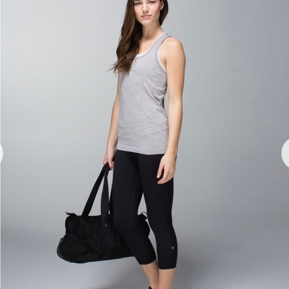 Lululemon Inspire Crop II *Luxtreme in Black size 8 - Picture 6 of 10